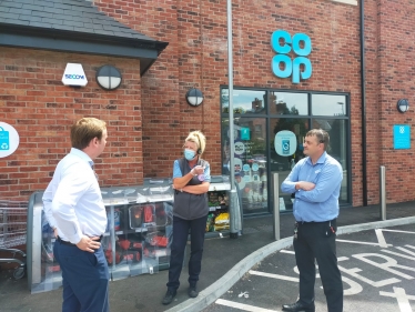 William Wragg MP met with staff and customers at the Church Lane Marple CO-OP to highlight their campaign to end violence against shop workers